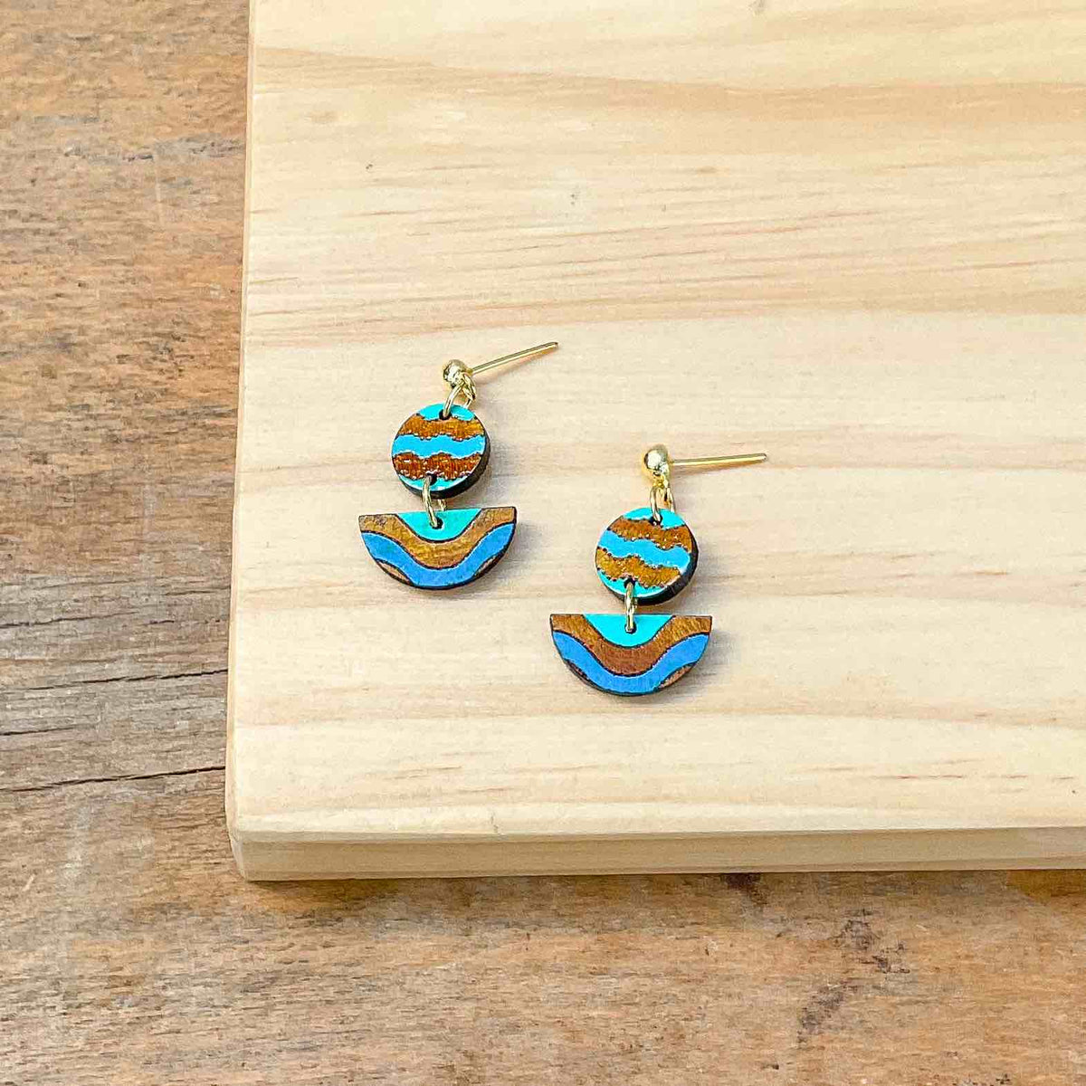 Shell Recycled Rubber Earrings – Paguro Upcycle