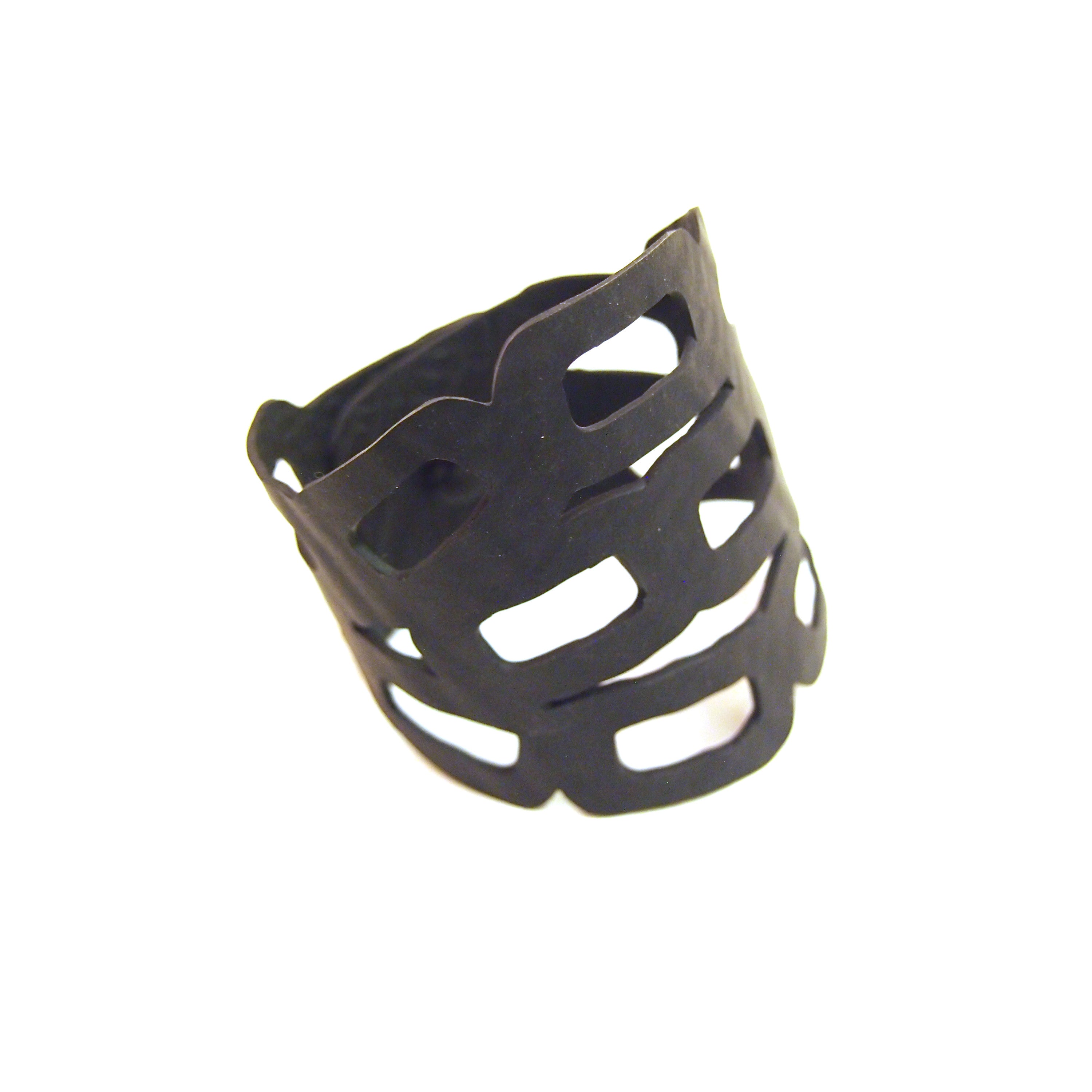 Paguro Upcycle black eco friendly chain bracelet with open geometric cutout design