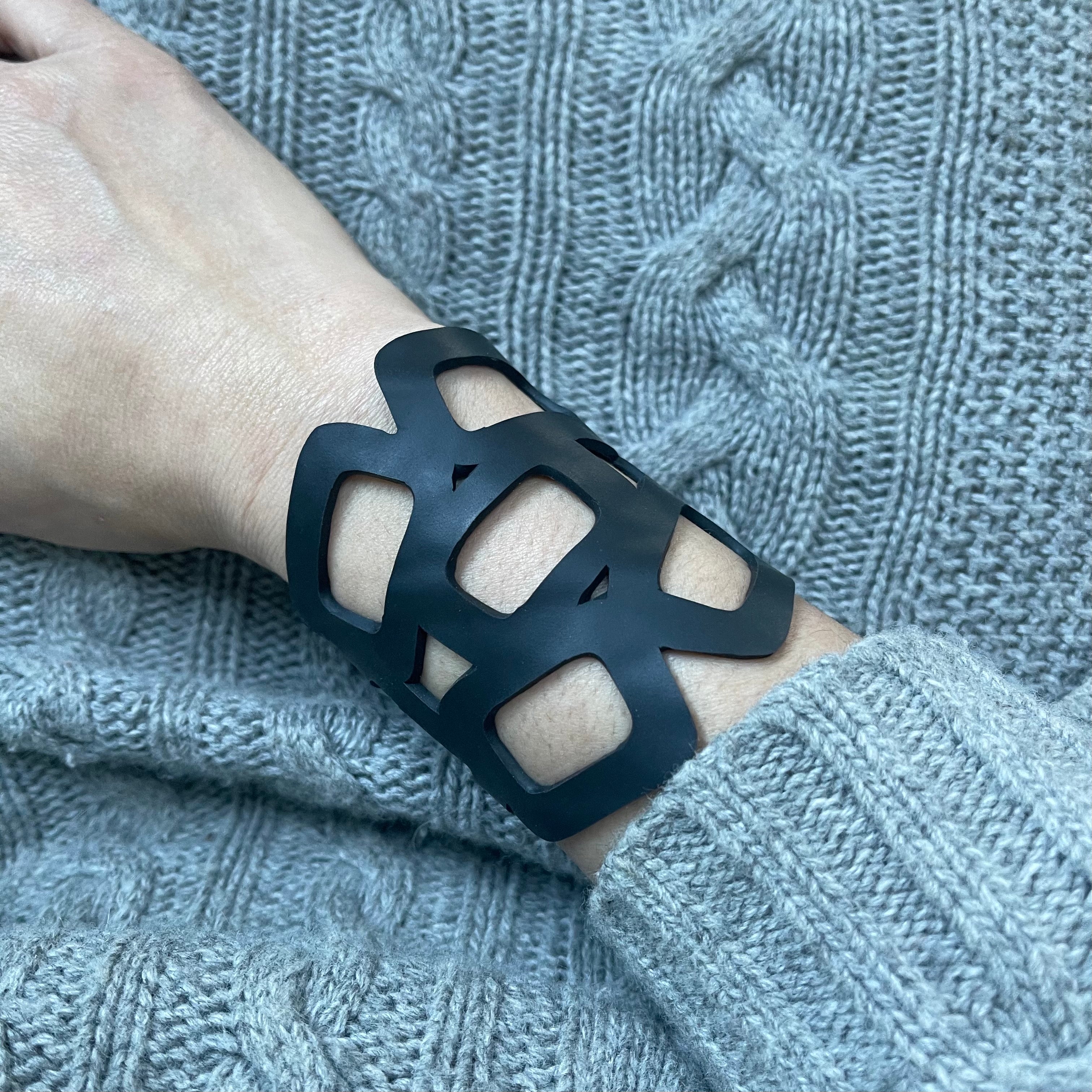 Paguro Upcycle black eco friendly chain bracelet with geometric design worn on wrist