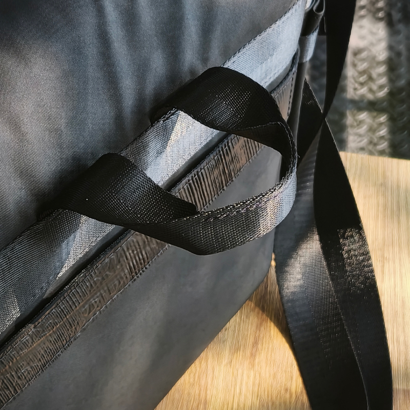 Nomad Voyager Messenger Bag