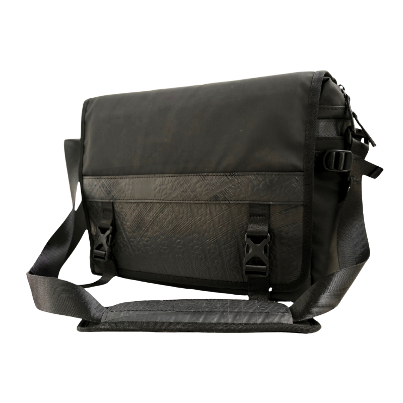 Nomad Voyager Messenger Bag