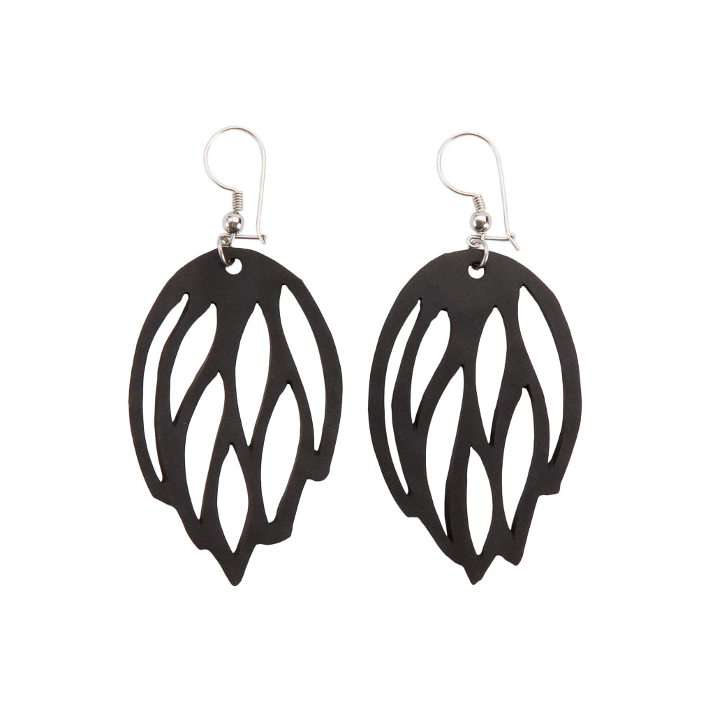 Shell Recycled Rubber Earrings – Paguro Upcycle